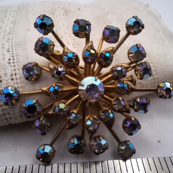 Vintage Rainbow Multicolor Aurora Borealis Starburst Snowflake Cluster Brooch - Picture 5 of 11